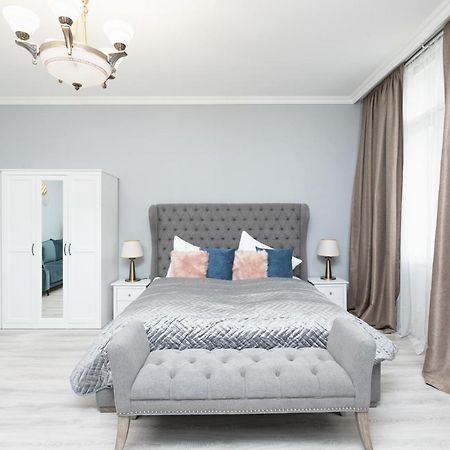 Luxury Central 150M2 Apartment On Wencelas Square With Private Garage Prague Luaran gambar
