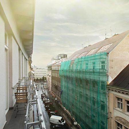 Luxury Central 150M2 Apartment On Wencelas Square With Private Garage Prague Luaran gambar
