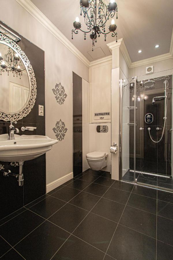 Luxury Central 150M2 Apartment On Wencelas Square With Private Garage Prague Luaran gambar