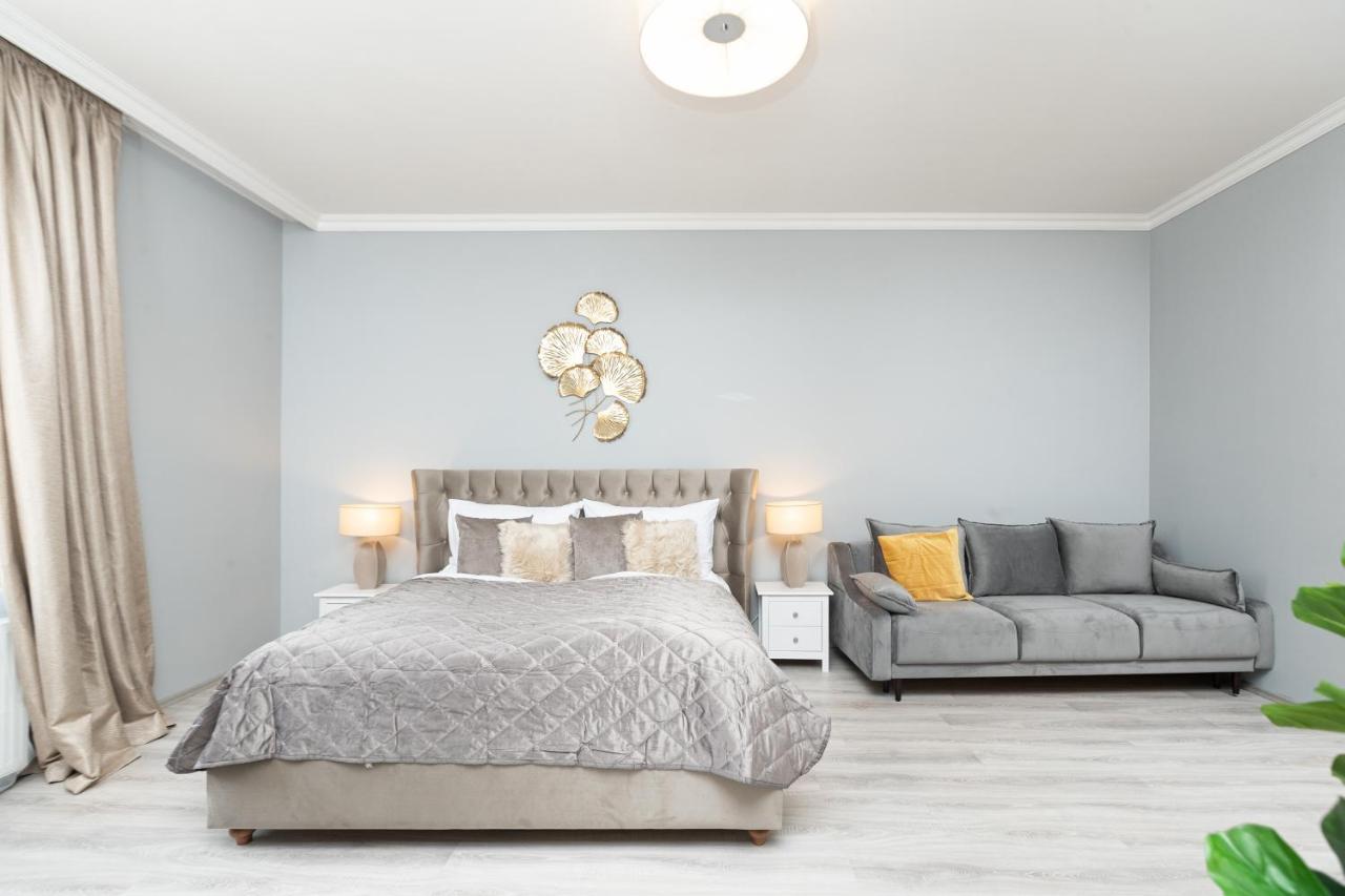 Luxury Central 150M2 Apartment On Wencelas Square With Private Garage Prague Luaran gambar