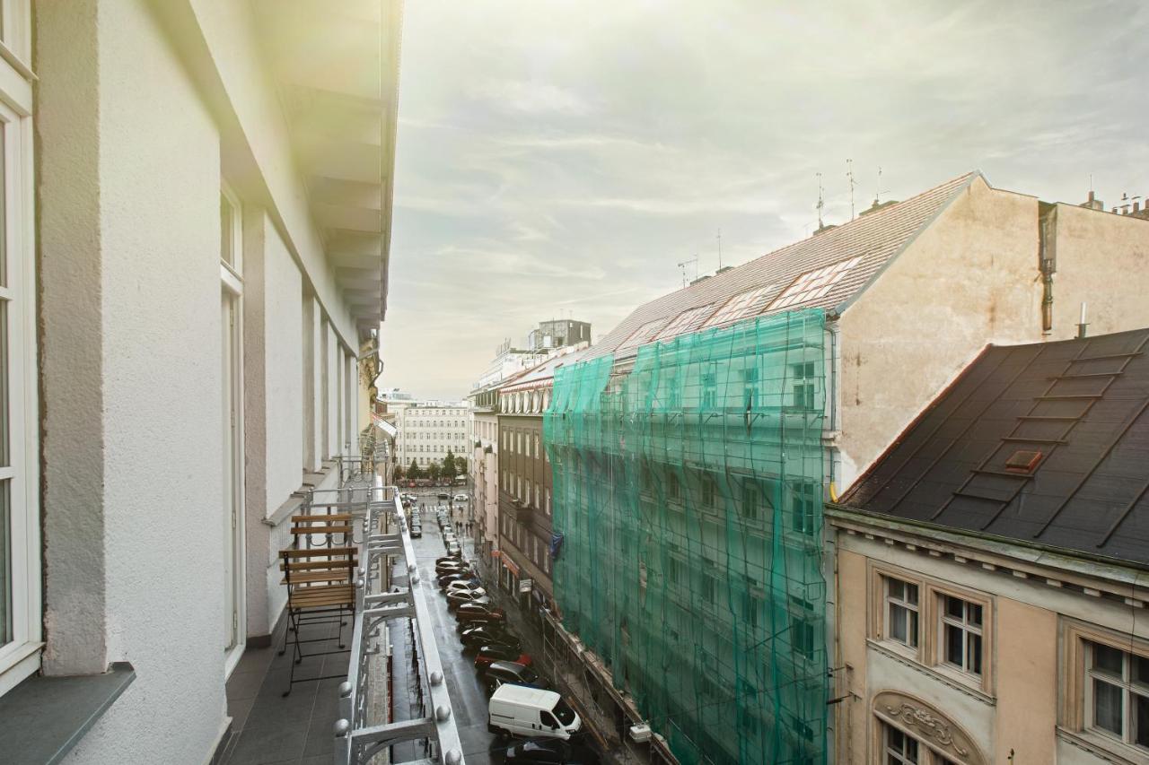 Luxury Central 150M2 Apartment On Wencelas Square With Private Garage Prague Luaran gambar