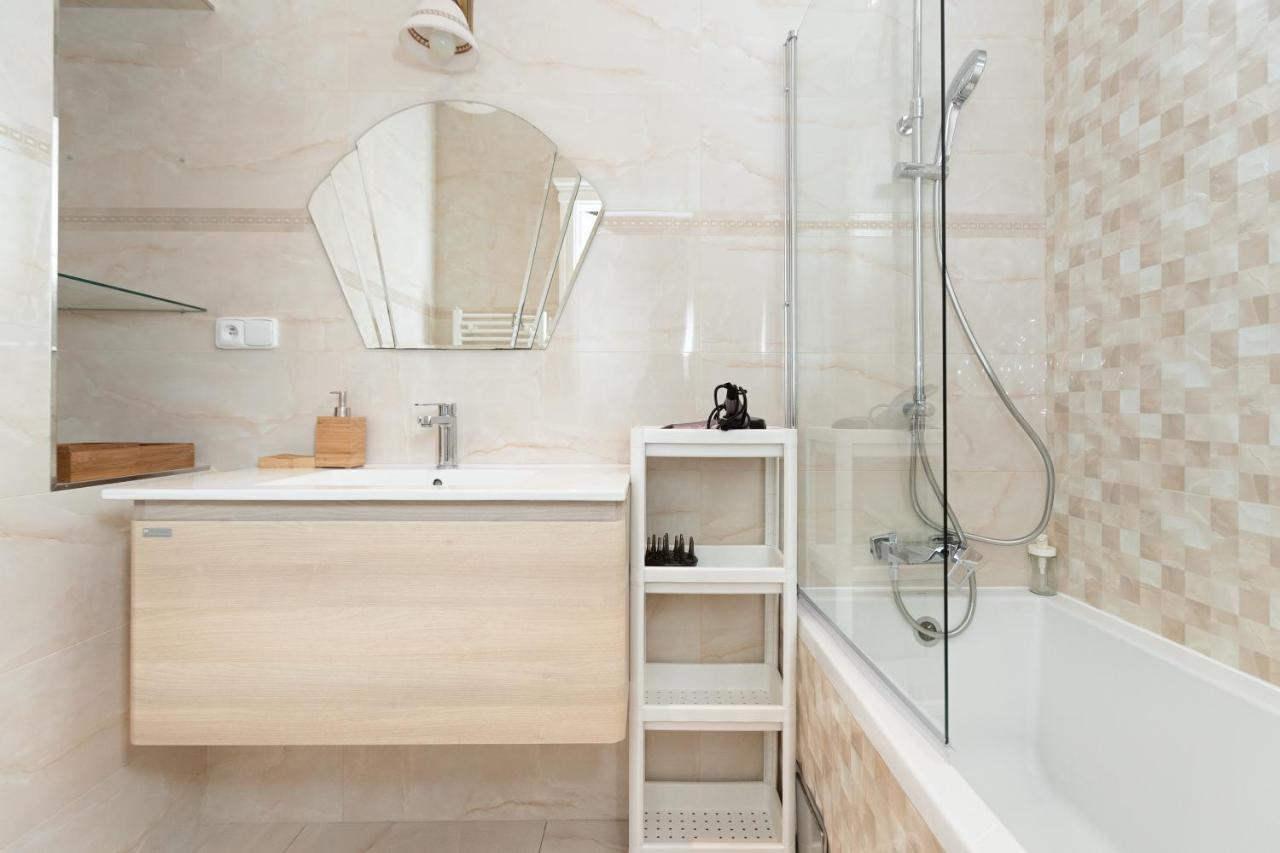 Luxury Central 150M2 Apartment On Wencelas Square With Private Garage Prague Luaran gambar
