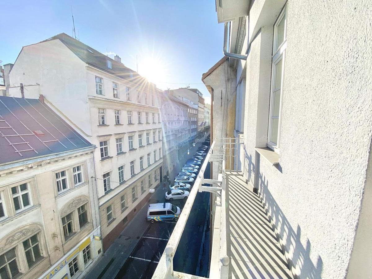 Luxury Central 150M2 Apartment On Wencelas Square With Private Garage Prague Luaran gambar